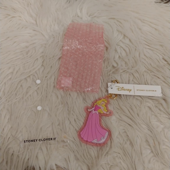 💖FIRM! NWT STONEY CLOVER LANE X DISNEY SLEEPING BEAUTY PRINCESS AURORA BAG CHAR - Picture 4 of 9